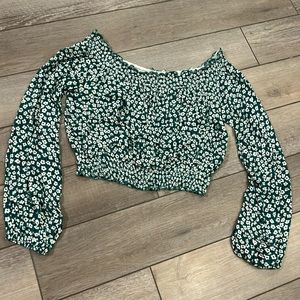 H&M crop blouse long sleeve . Green flower print size L